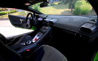 test drive Lamborghini Huracan Performante