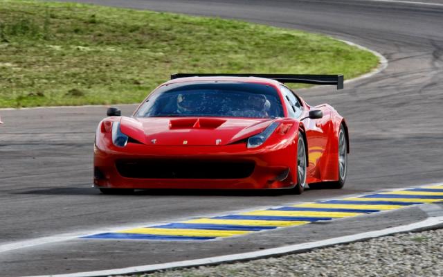 Test drive Ferrari 458 Challenge