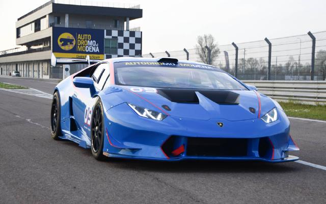 Test drive Lamborghini Huracán Super Trofeo